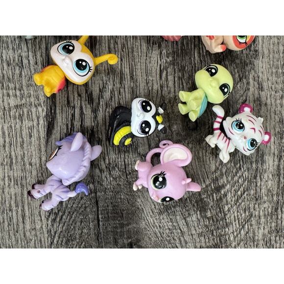 The Littlest Pet Shop Minis LPS LOT 22 Various Kinds Of Pets Animals - Picture 9 of 10